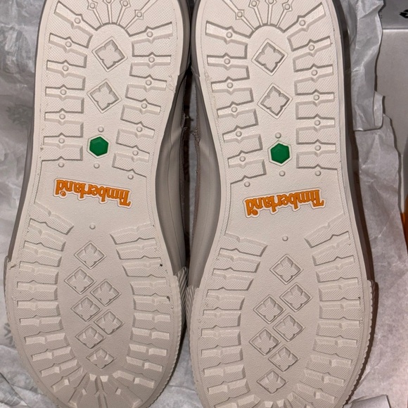 Timberland warm fur lined boots in Taupe Color - Picture 9 of 9